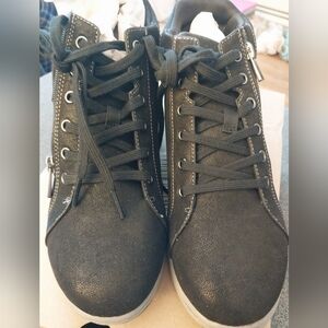 Clarks NWT Cloudsteppers Side Zip Ankle Boots- Breeze Glide Size 8.5